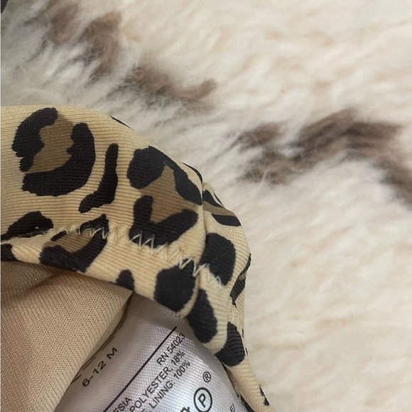 Old navy bathing suit - Picture 3 of 3